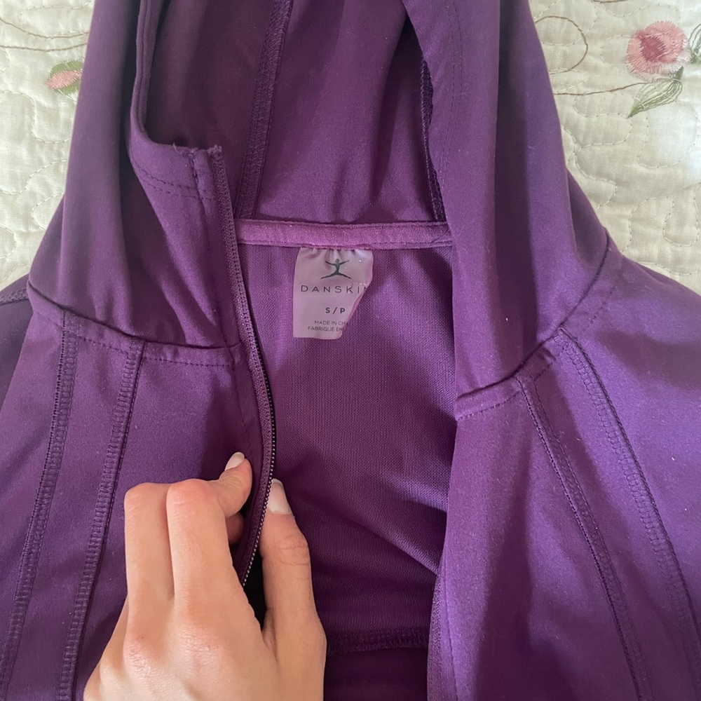 Danskin Purple Hooded Robe with Ruched Detailing - Picture 2 of 3